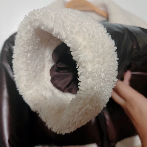 Levi’s Winter Puffer Jacket - Picture 6 of 11